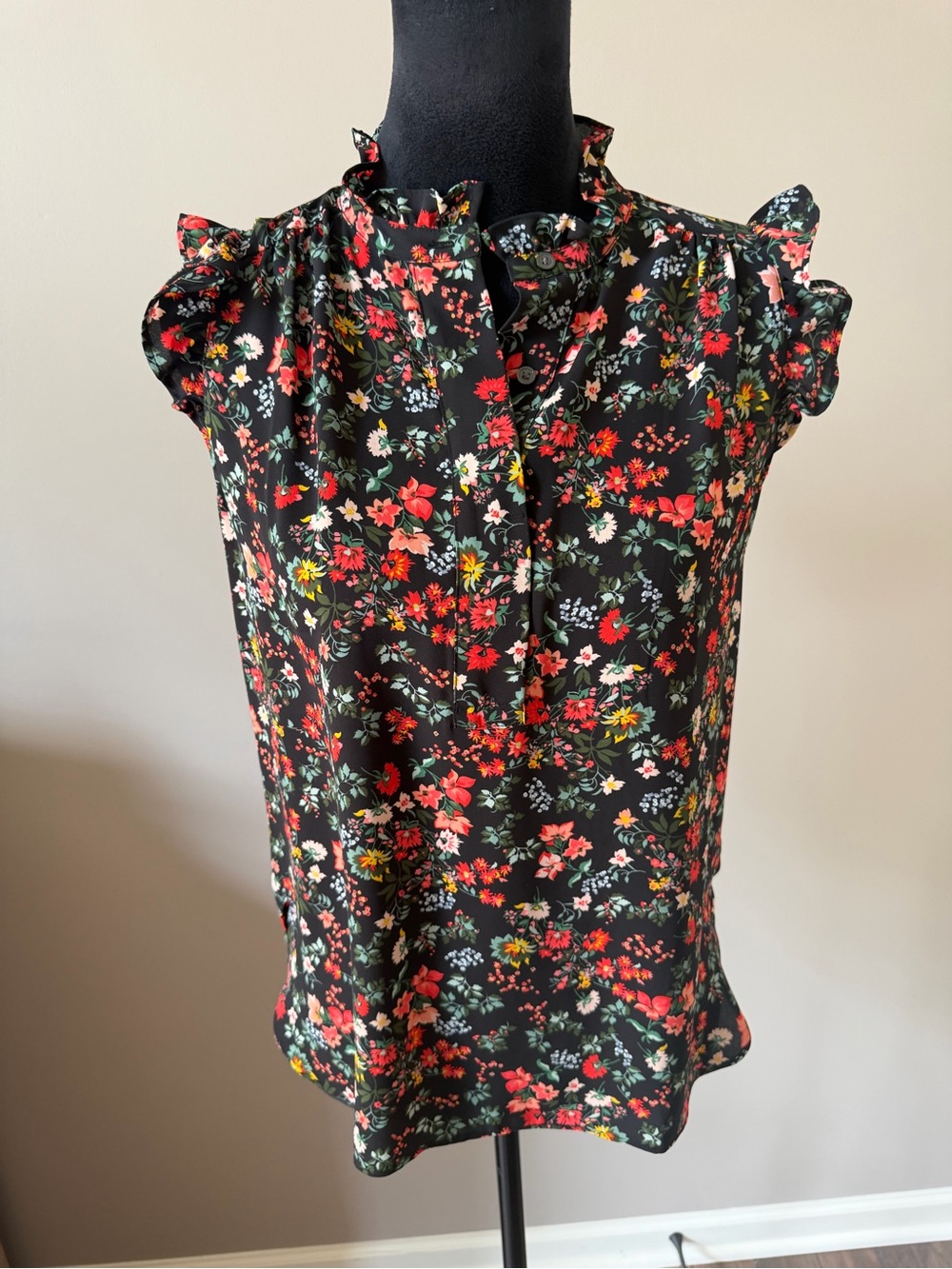 LOFT Floral Ruffle Mock-Neck Sleeveless Top - Black Floral XSmall